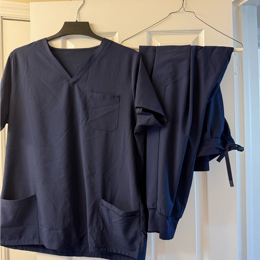 Navy scrub set